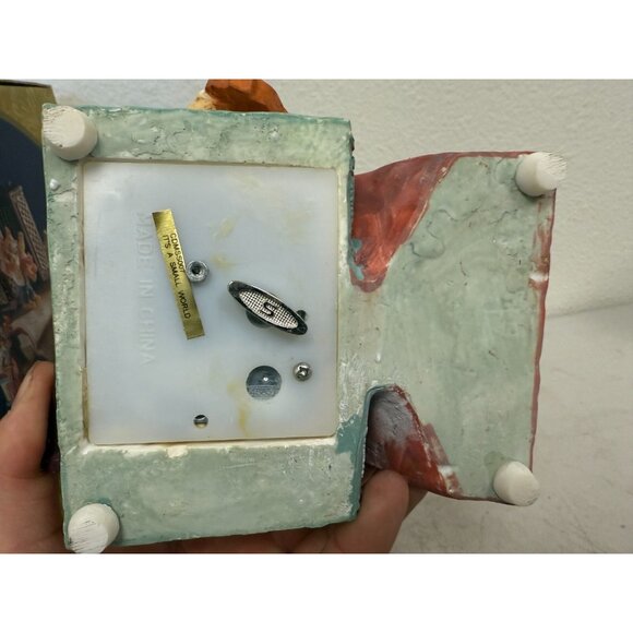 Classic Treasures Musical Animated Accordion & Mouse Sculpture. - Picture 6 of 6